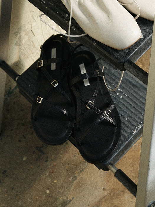 ana sandal - black