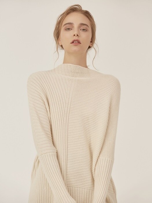 RIBBED BOAT-NECK PULLOVER