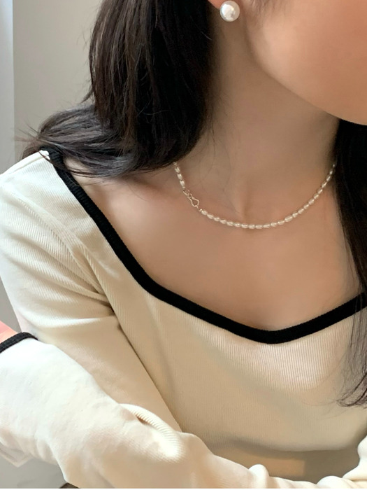 Essential pearl necklace _ bold ver