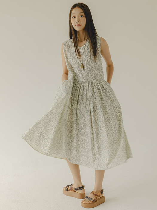 Pleated Cream Flower Dress