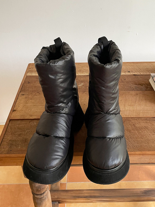IS_231513 Quilting Padding Platform Boots (Black)