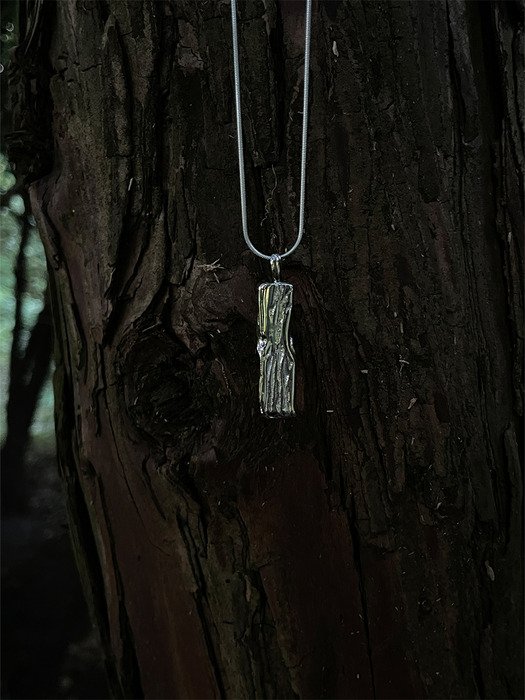 Pinewood Necklace