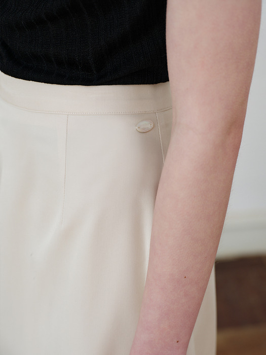 comos 1095 see-through layered midi skirt (light beige)