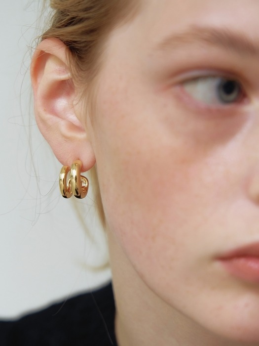 Two Line Ring Earrings