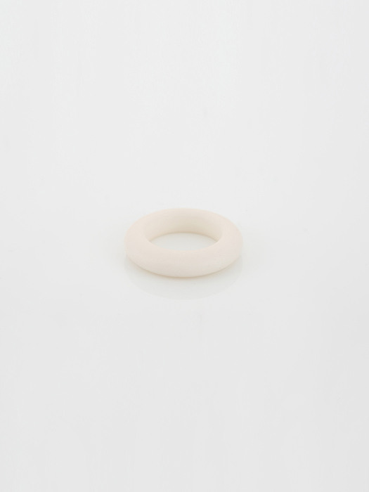 Puffy Ring (ivory)