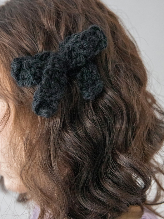 Fluffy ribbon hairpin (black)