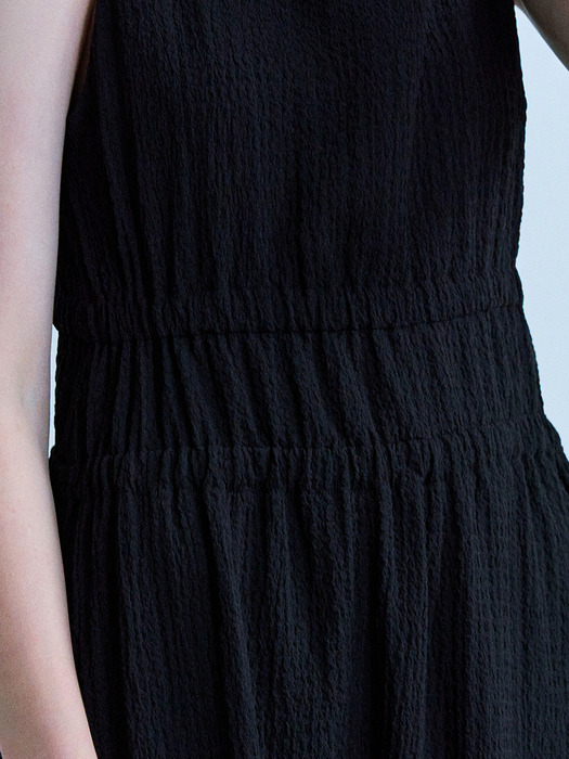 Hum middle shirring sleeveless long dress - black