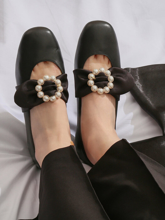 1099 Lovely Pearl Cushion Flat Shoes