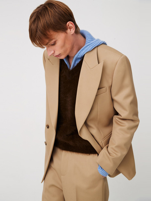 For men, Minimal Peaked Lapel Blazer / Beige