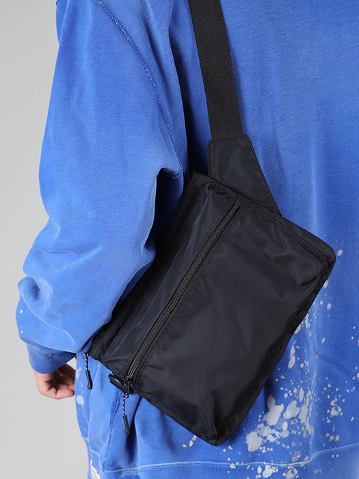 Unico Recycled Pocket Body Bag_black