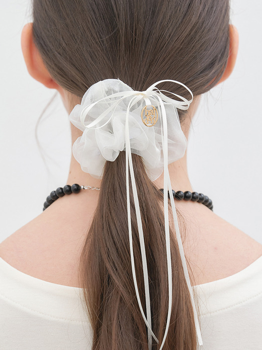 long ribbon mesh logo pendant scrunchie (H015_white)