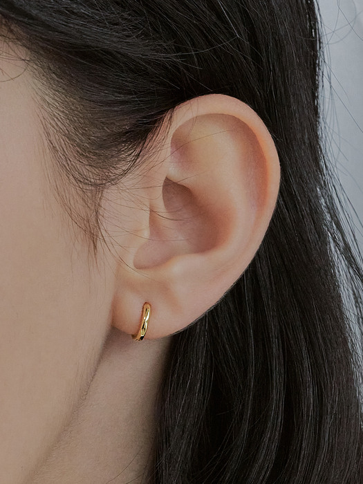 TINY ONE-TOUCH EARRING