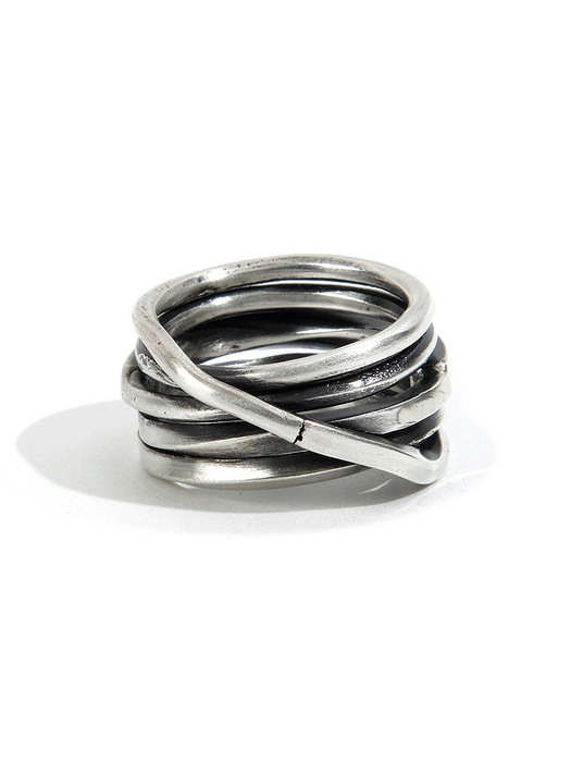 SEWN SWEN SILVER CROSSOVER RING