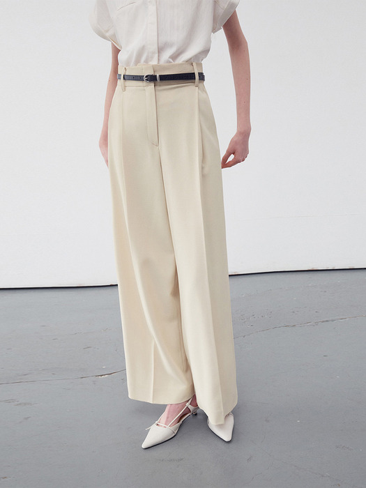 PLEATED WIDE LEG TROUSERS