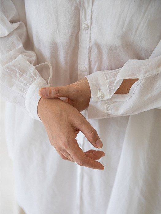 Avril button blouse - white 아브릴 버튼 블라우스_화이트
