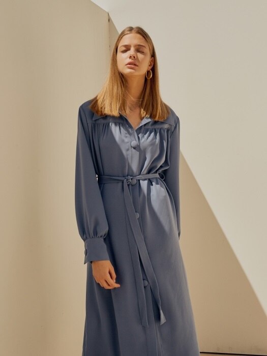 18FW COLLAR SHIRRING DRESS SMOKE BLUE