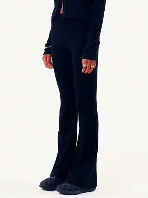 KNITTED SLIM BOOTSCUT PANTS [BLACK]