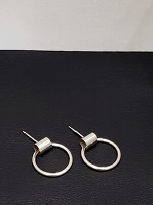 Pipe o-ring earrings