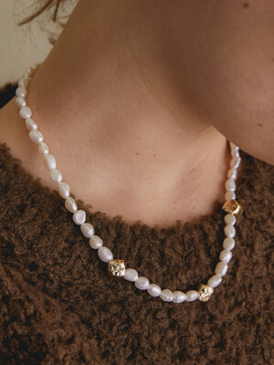 rhombic pearl necklace