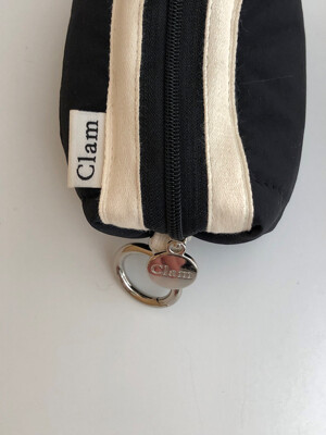 Clam Mini key ring round pouch _ Quilting black