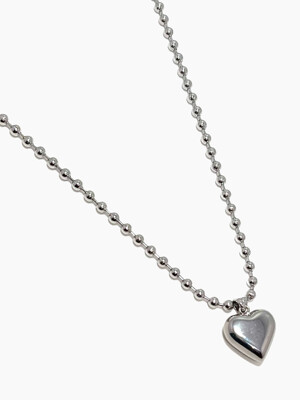 Bold heart necklace