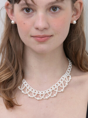 princess lace pearl necklace