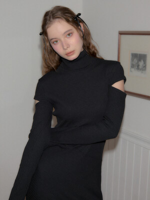 High Neck Cut-Out Long Dress_ Black