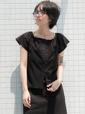 2way crop blouse (black)
