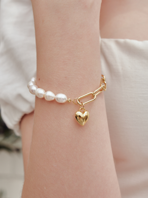 darling pearl bracelet