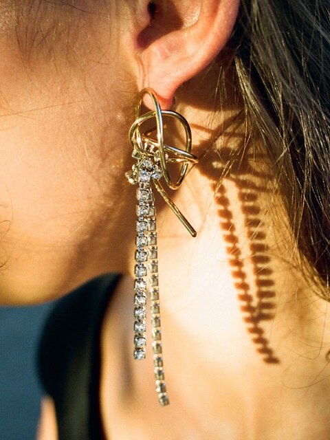 tangled wire unbalance earrings