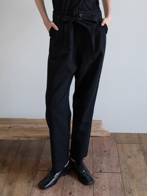 BELTED COTTON TROUSERS (BLACK)