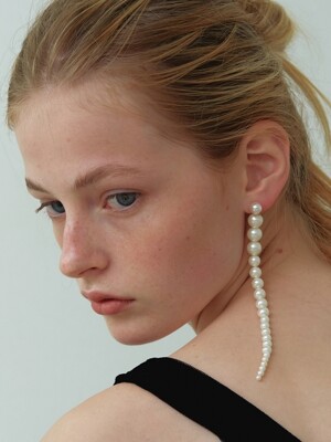 Long Pearl Unbal Earrings