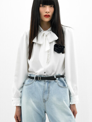 Pussy-Bow Ruffled-Placket Blouse[White(WOMAN)]_UTS-FS47