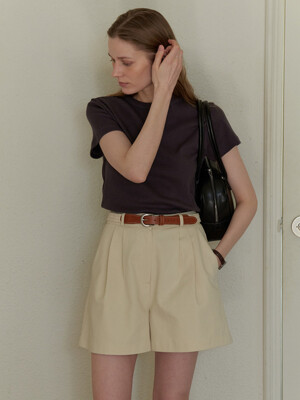 A TWO TUCK SHORTS_BEIGE