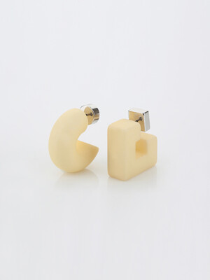 Puffy Pipe Earring (butter)