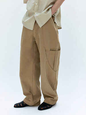 curved panel cargo pants (beige)