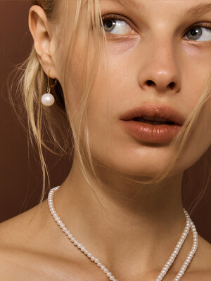 The drop pearl earrings