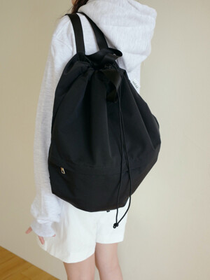 String backpack (black)