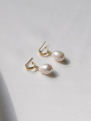 simple ugly pearl earrings (2colors)