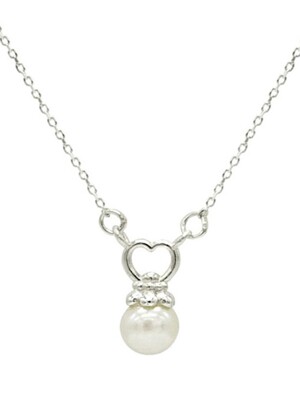 Hoilday Heart Pearl Necklace