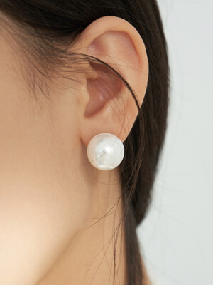 big pearl earrings