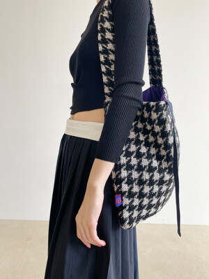 Tweed padding shoulder bag/ black