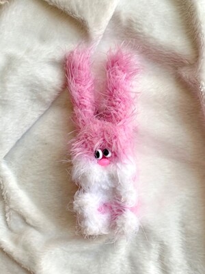 wiggly Rabbit pink keyring
