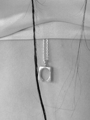 Void chain necklace