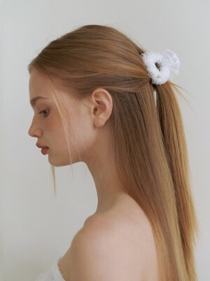 lace cubic point hair claw - white