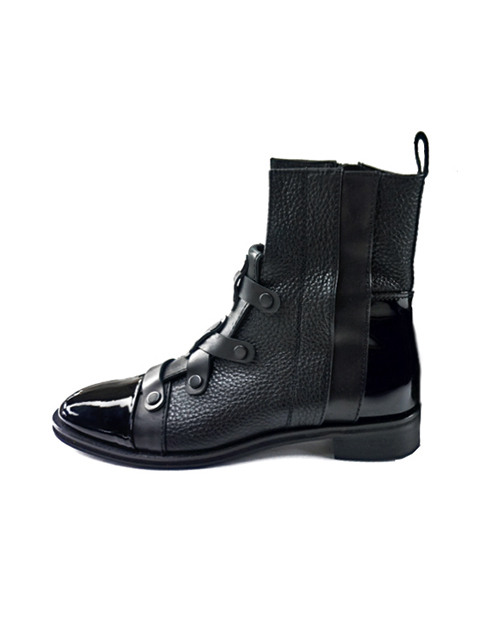 Black Layerd Walker Boots