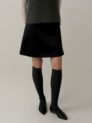 double face satin mini skirt (black)