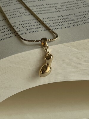 body pendant gold necklace