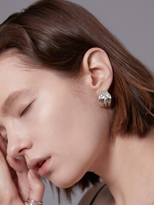 textureD earrings