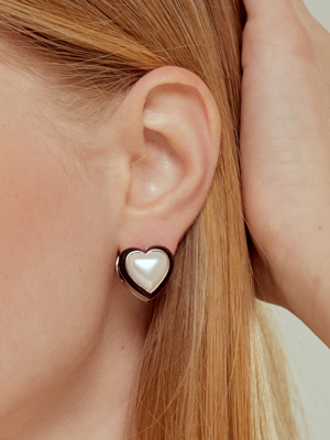 Bold Heart Pearl One-Touch Earring EC1909